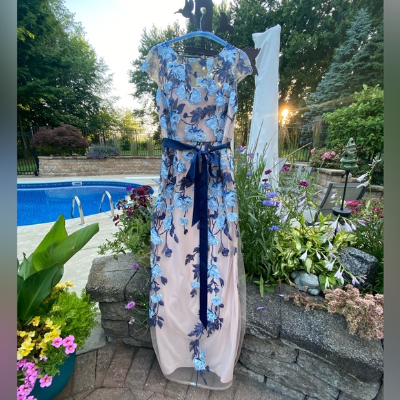 Adrianna Papell Floral Embroidered Column Gown - Picture 5 of 9